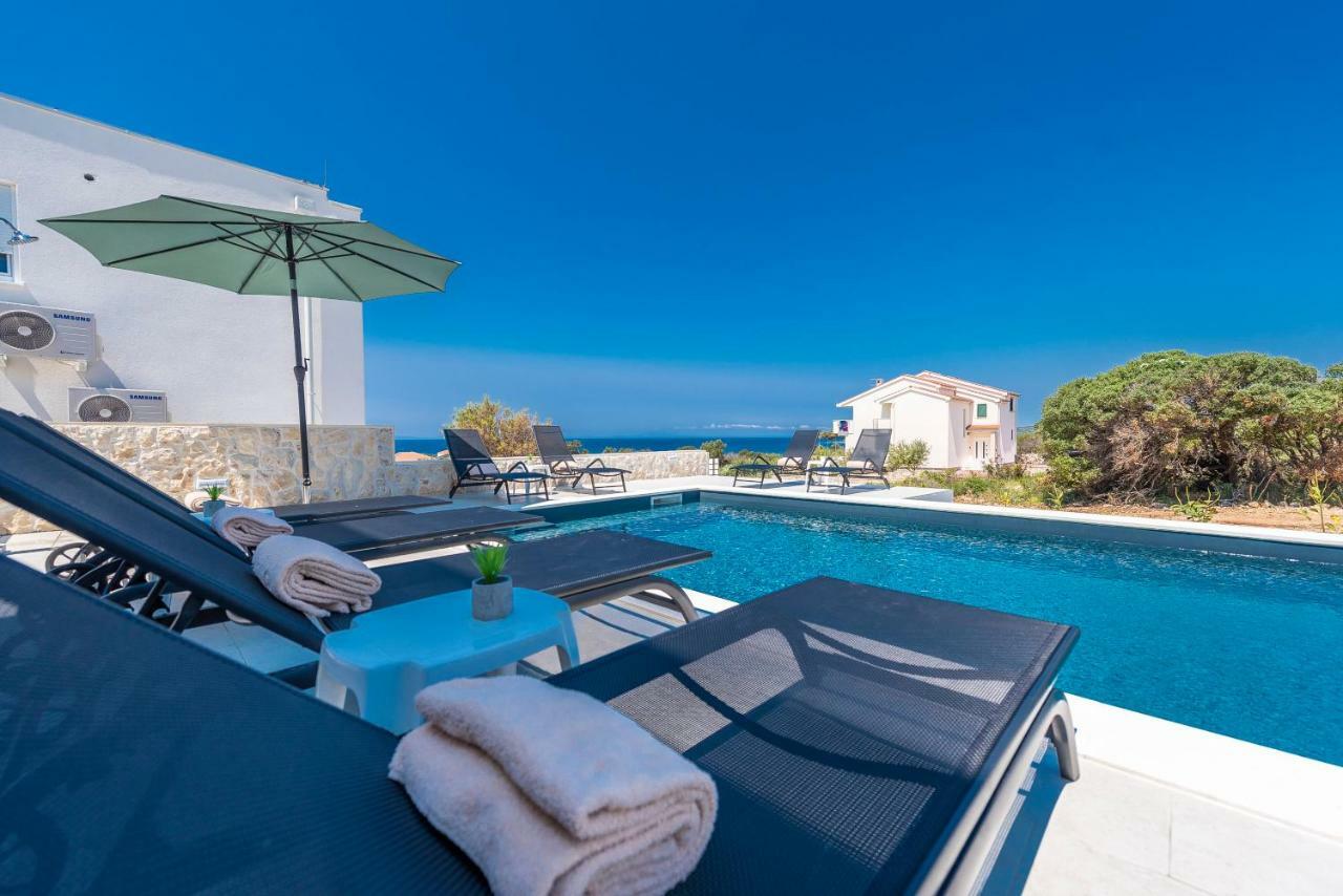 Adris 2 Luxury Modern Apartment With A Pool Novalja Dış mekan fotoğraf