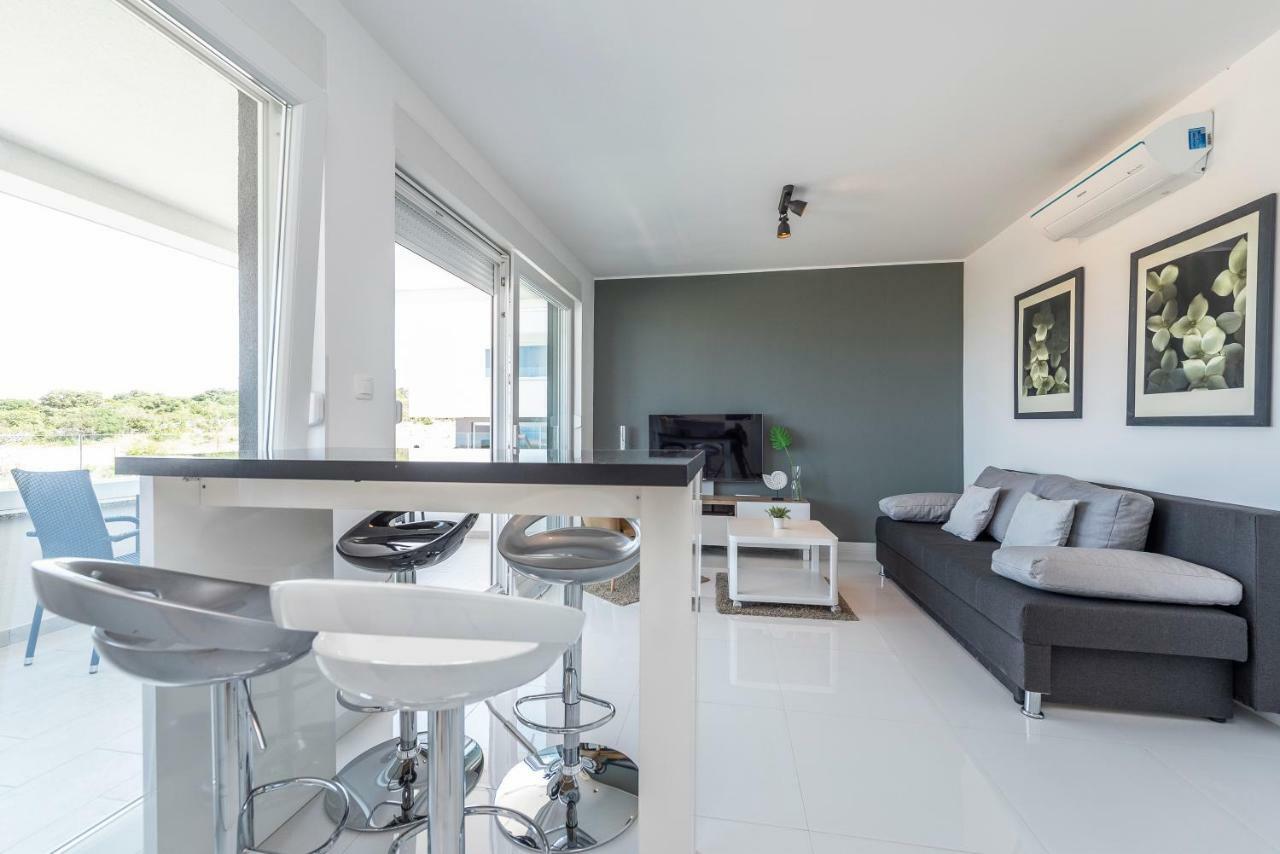 Adris 2 Luxury Modern Apartment With A Pool Novalja Dış mekan fotoğraf