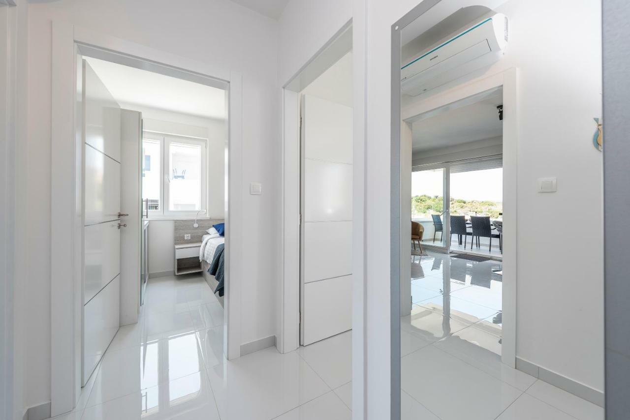 Adris 2 Luxury Modern Apartment With A Pool Novalja Dış mekan fotoğraf